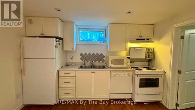 Photo - 130 Letitia St