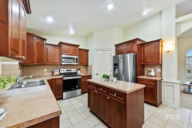 Photo - Gorgeous 4 bed 3 Bath Home Located in Meridian