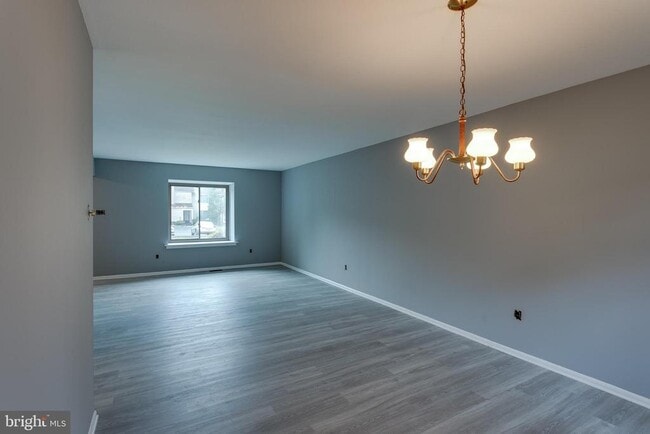 Photo - 128 Briar Ct