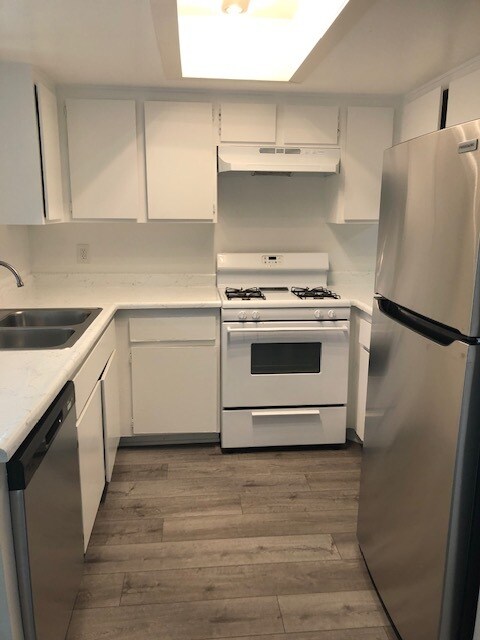 1BR 1BA Kitchen