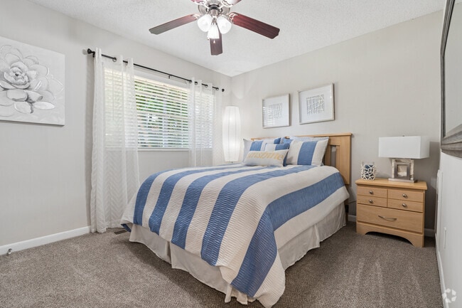 2BR,1.5BA - 980SF - Bedroom