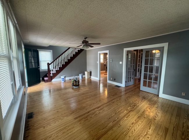 Photo - 704 Fishburn Rd