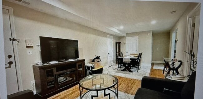 Photo - 215 College Dr