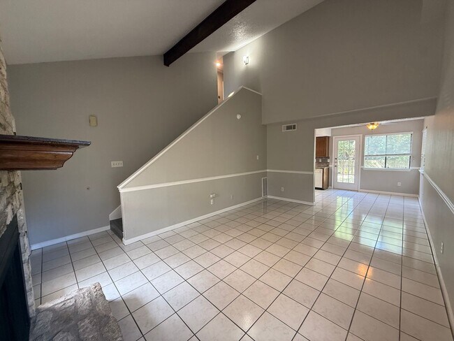 Photo - 7001 Winedale Dr Unit B