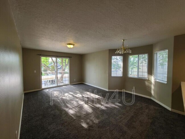 Photo - 1305-1200 1200 W