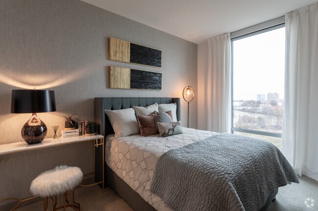 2BR, 2BA - 1,092 SF -B5