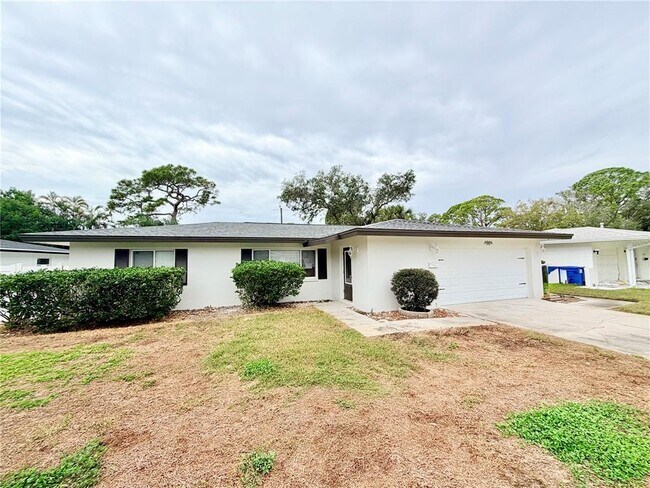 Building Photo - 4866 Huntington St NE