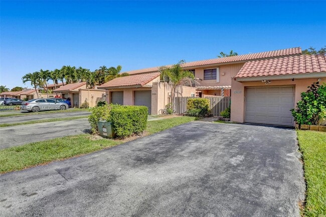 Building Photo - 20533 NE 6th Ct Rental