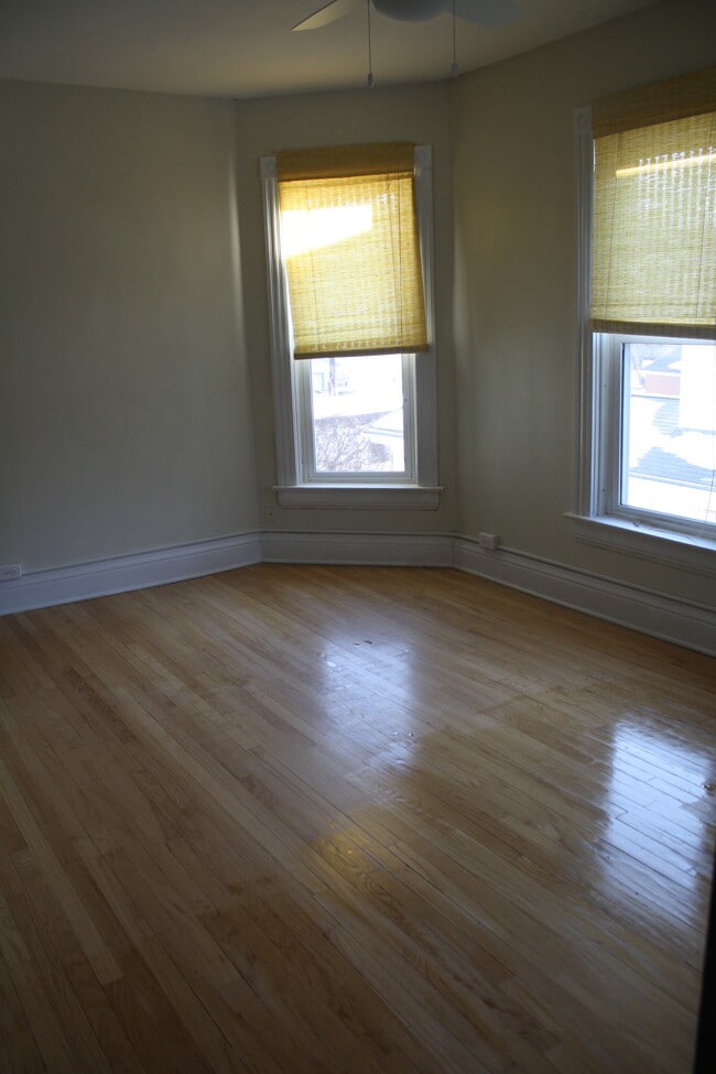 bedroom - 527 N Broad Unit 527 Broad st