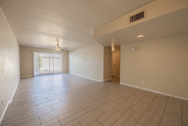 Photo - 2724 S Azalea Dr