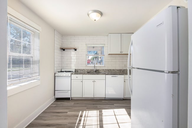 Photo - 1906 Hampton Ave Unidad 10