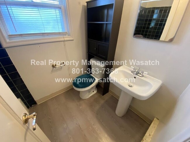 Photo - 1480 S Green St Unit # C