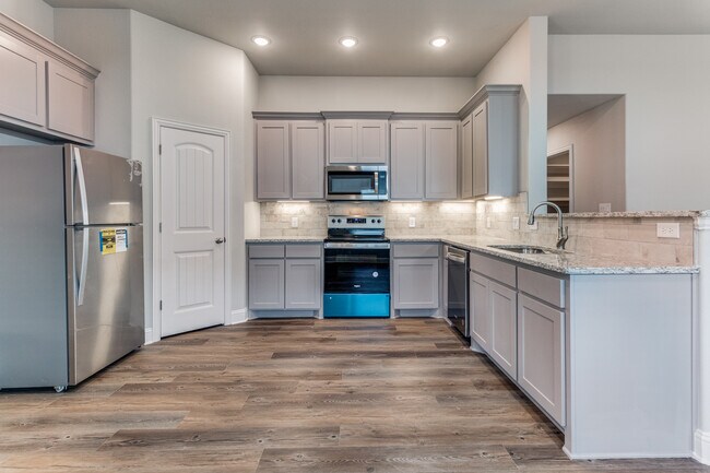 2803 Orchid Dr