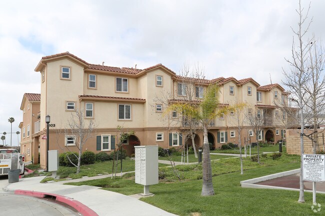 Photo - Vista Hermosa Apartments