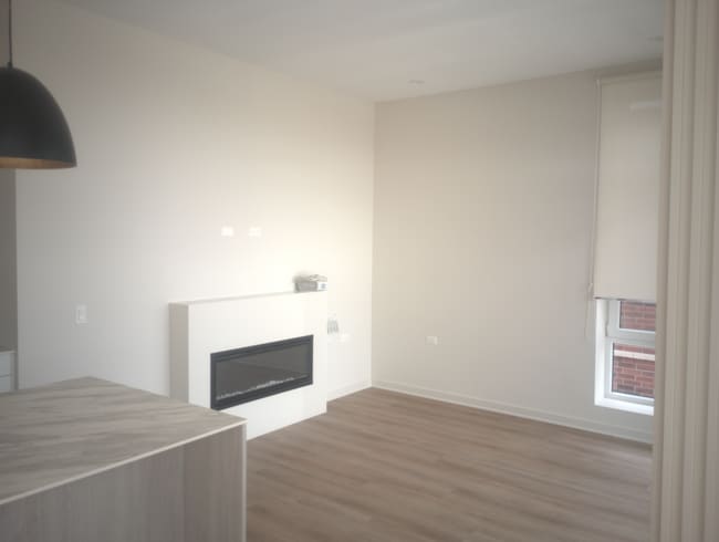 3207 N Narragansett Ave Unit 406