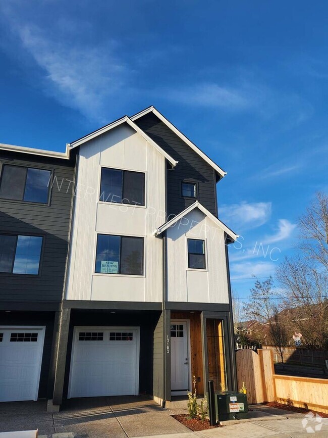 Building Photo - Beautiful Newly Constructed Beaverton Town... Rental