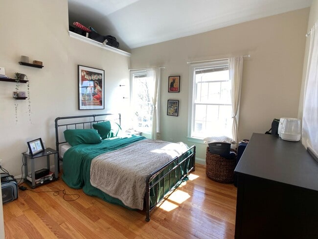 Photo - 14 Flint St Unit 1