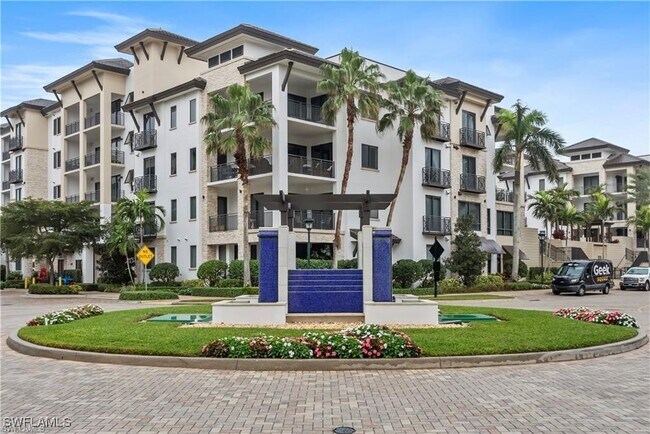 Building Photo - 1030 3rd Ave S Unit 315