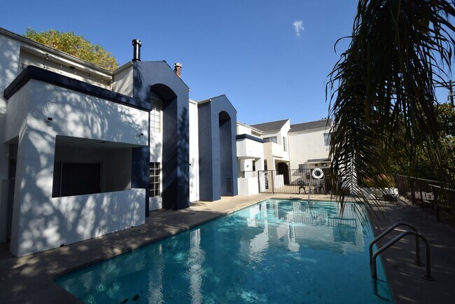 15007 - 15007 Unit 110