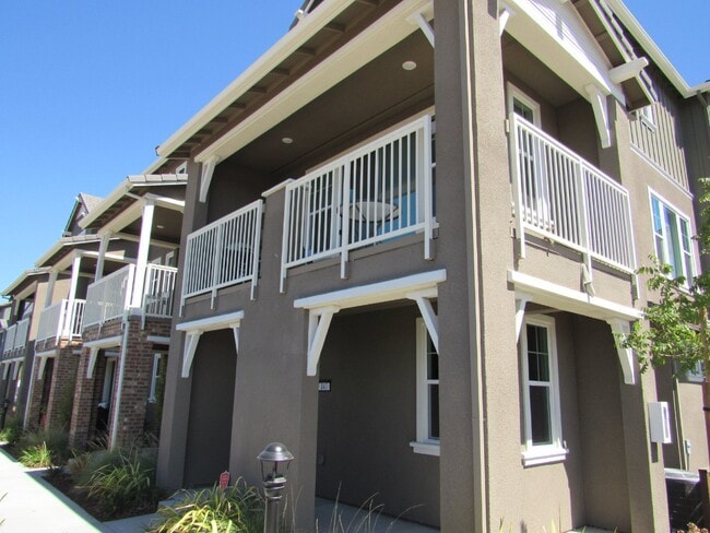 Photo - Gorgeous 4 Bed, 2.5 Bath Townhome in Prime Location near Downtown Livermore