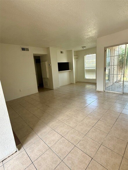 12480 Abrams Rd Unidad 504