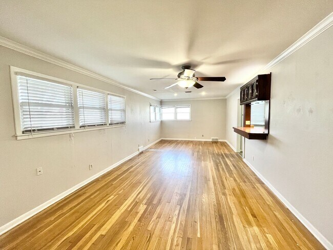 Photo - 4901 Rector Ave