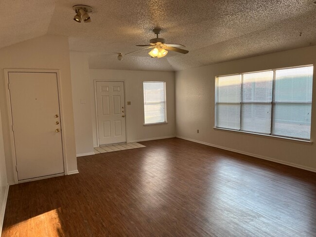 Photo - 10258 Aurora Dr