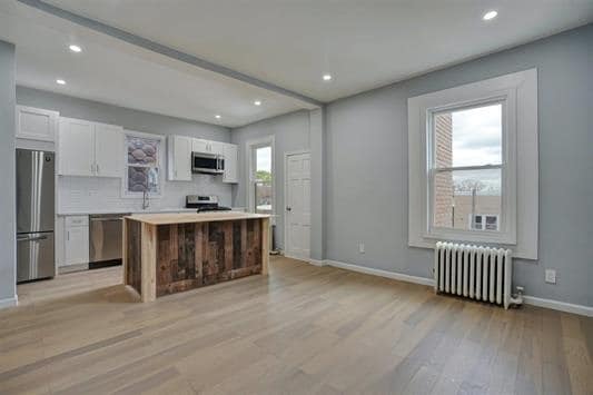 Building Photo - 317 4th St Unit 2