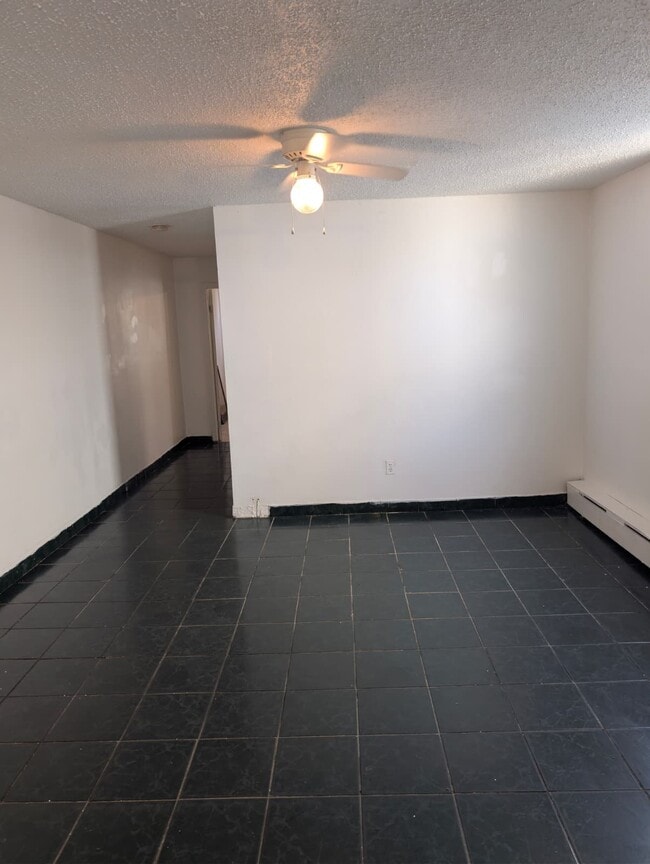 Building Photo - 76 Grove Ave