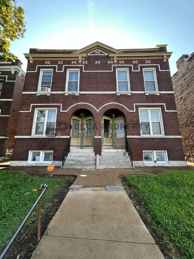 Building Photo - 4546 Virginia Ave