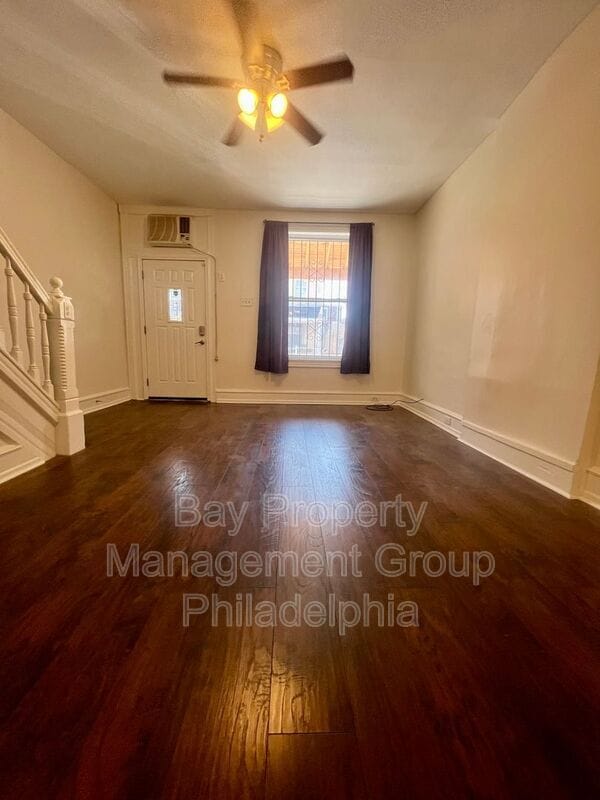 Photo - 2165 W Grange Ave