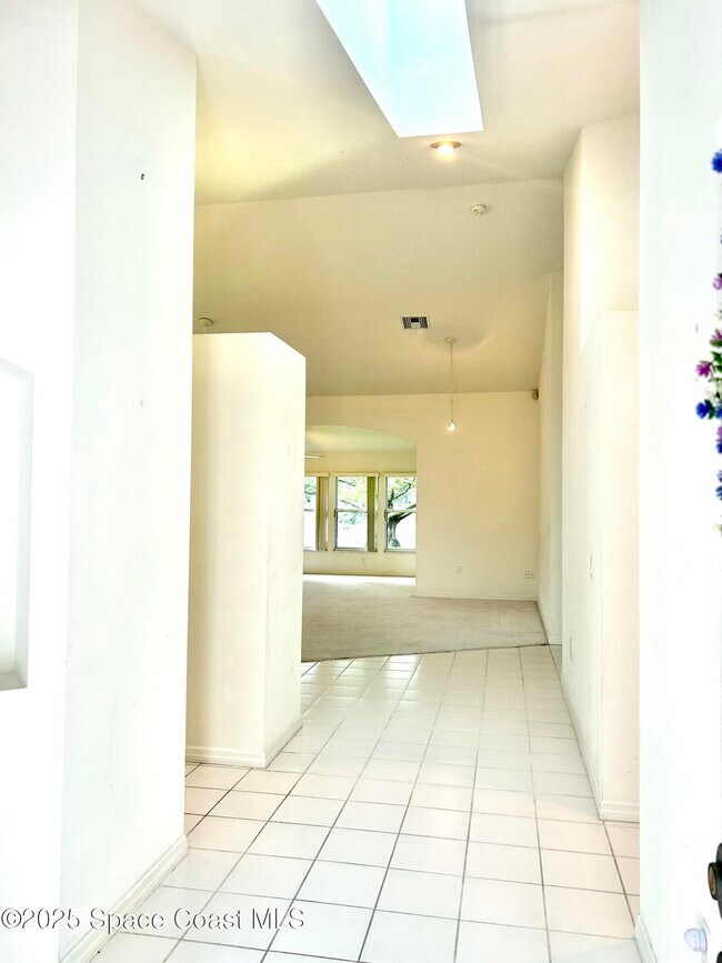 Photo - 729 Kenwood Cir