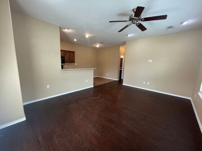 Building Photo - 7516-7518 Novella Dr Rental