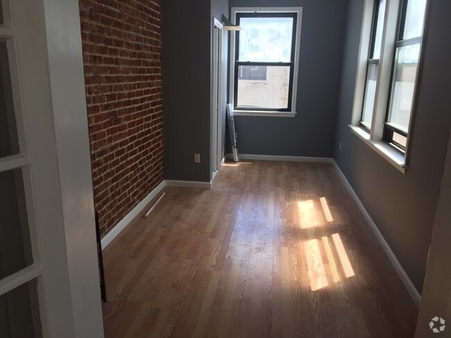 Building Photo - 1919 19th St NW Unit 202 Rental