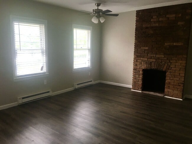 Photo - *** Beautiful & Updated Apartment in Mt. Washington * 1 Block to Grandview Ave * Pet Friendly * A... Unit 2