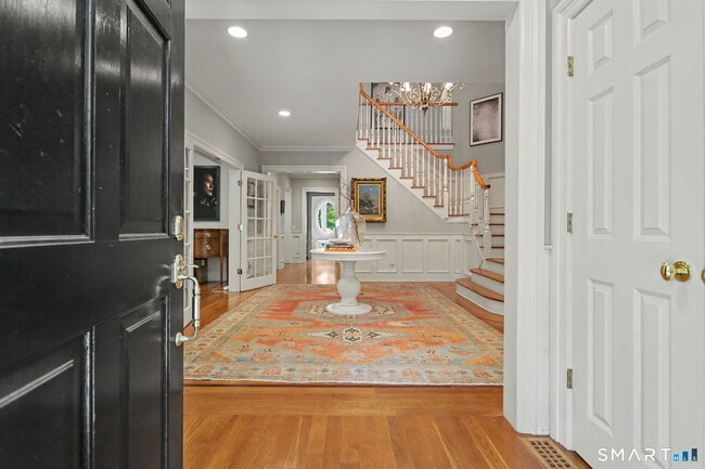 25 Alwyn Ln