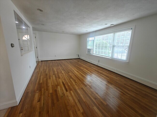 Photo - 216 Winthrop Ave Unit 2