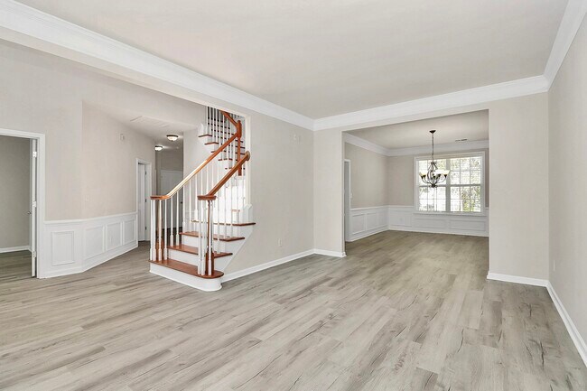 Photo - 2108 Oakcliffe Ct