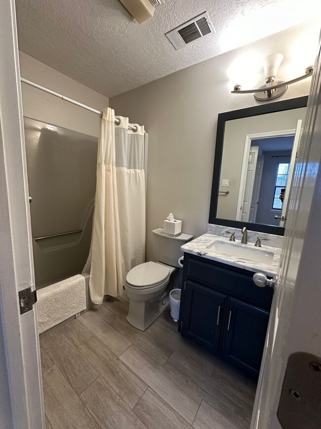 Photo - Come take a look at this 3-bedroom 2-bath home on the West side of Russellville.