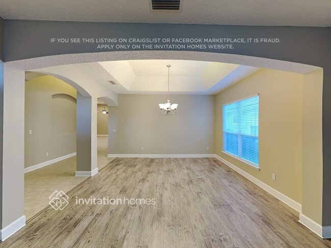 Photo - 14663 Silver Glen Dr E