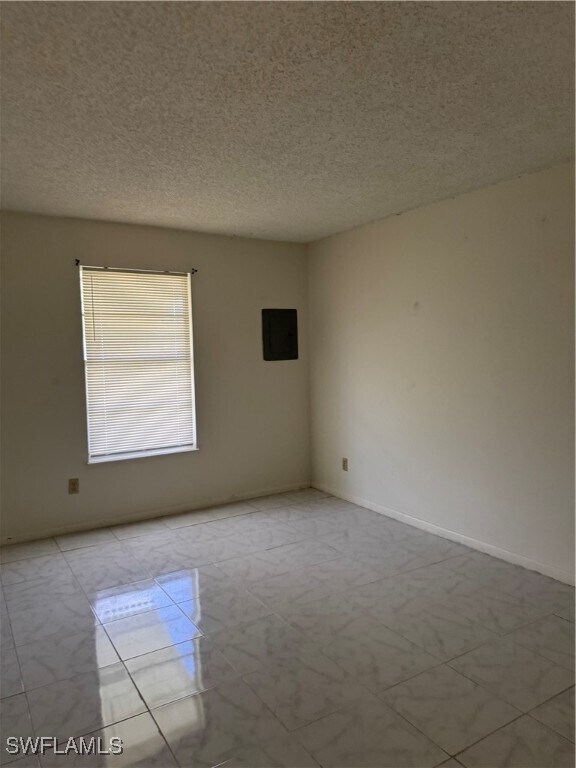 Photo - 46 Desert Candle Cir