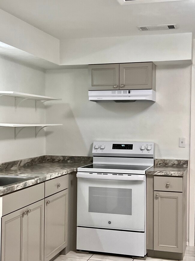Photo - 3715 NW 45th St Unit Apt B
