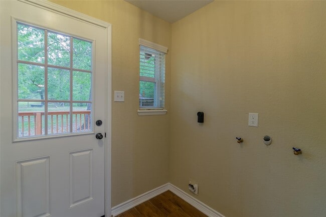 Photo - 14701 Cedar Ln Loop