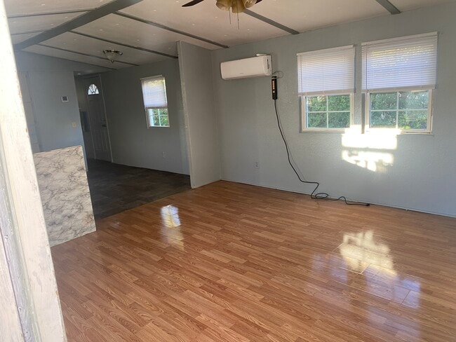 Photo - 13190 Hoosier Dr