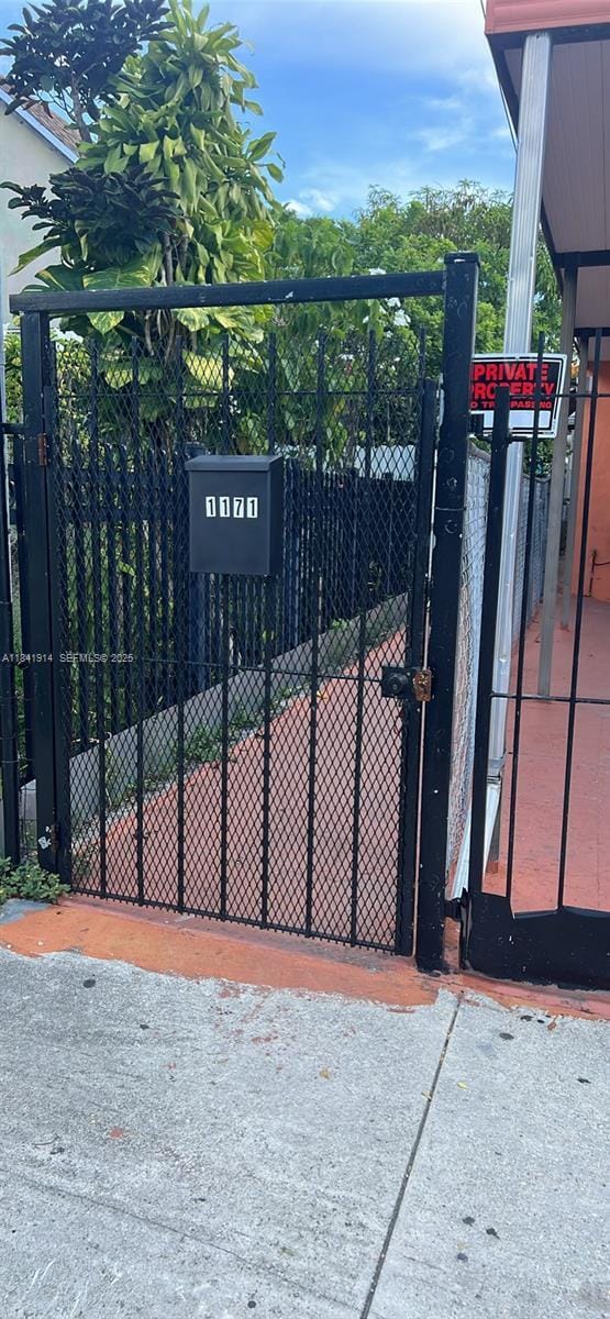 Building Photo - 1173 NW 29th St Unit 1173