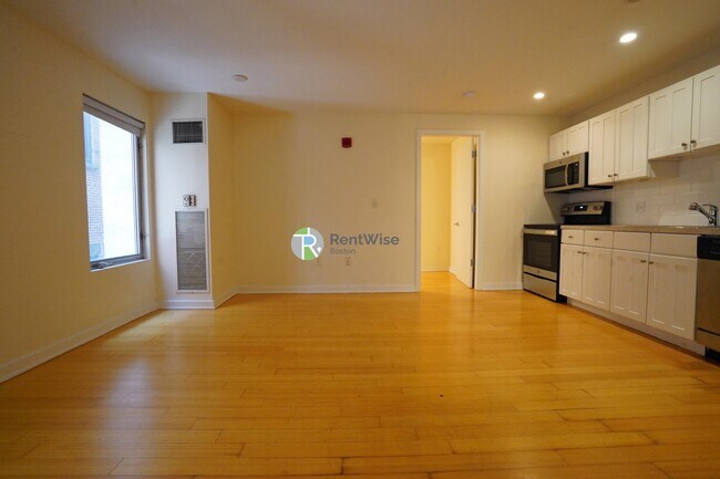 Photo - 40 Boylston St Unit 408