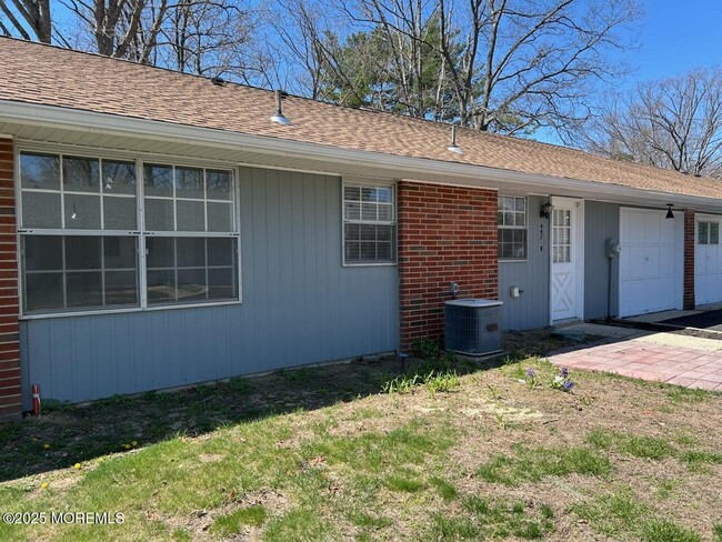 Building Photo - 442B Cheshire Ct Rental