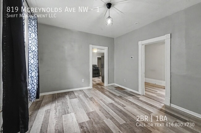 819 Mc Reynolds Ave NW