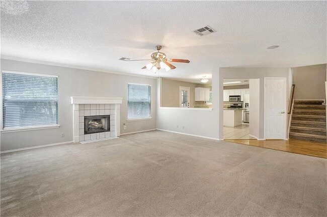 Photo - 608 Creekmont Dr