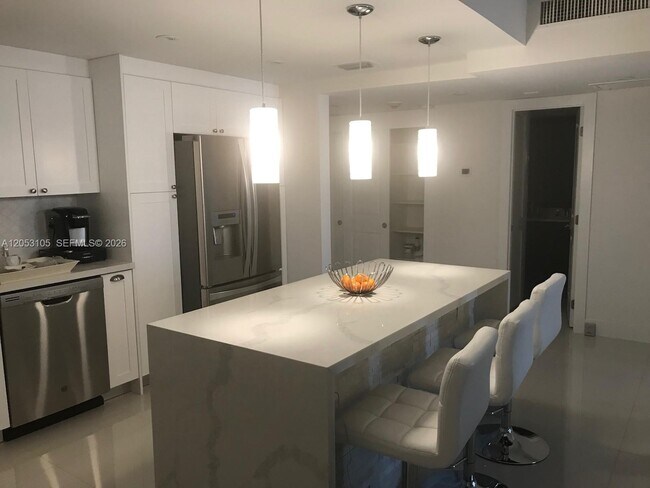Photo - 19390 Collins Ave Unit 417